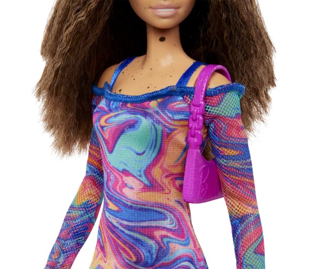 Papusa barbie fashionista satena cu pistrui