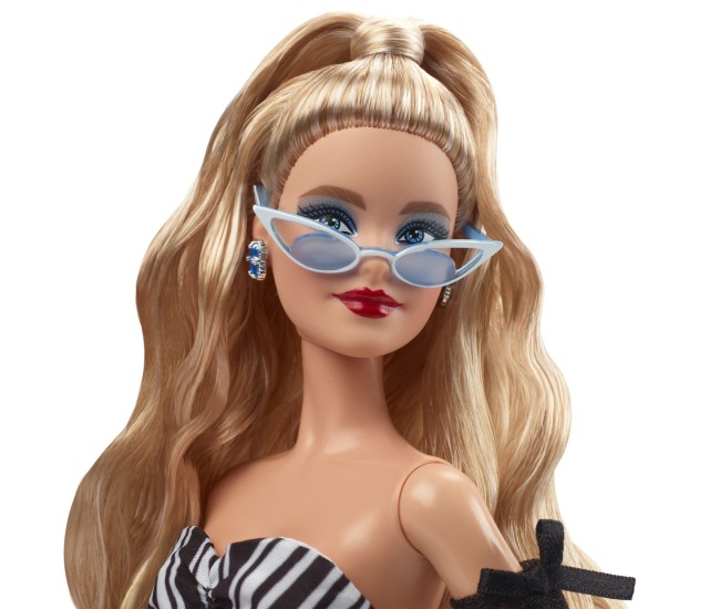 Barbie signature aniversare 65 ani papusa barbie cu rochie de bal alb negru Barbie signature aniversare 65 ani papusa barbie cu rochie de bal alb negru