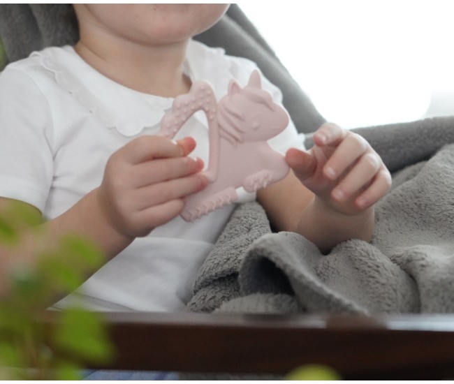 Set 2 jucarii dentitie silicon melii model unicorn+pisica Set 2 jucarii dentitie silicon melii model unicorn+pisica