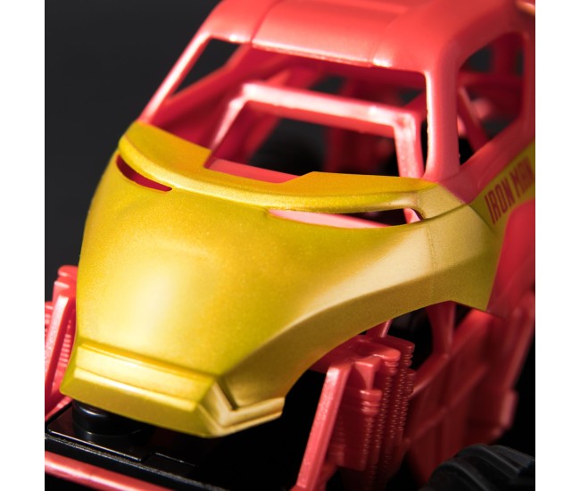Monster jam marvel camion gigant cu telecomanda iron man scara 1 la 24 Monster jam marvel camion gigant cu telecomanda iron man scara 1 la 24