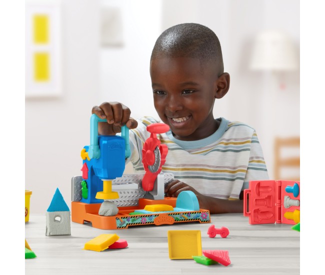Play doh banc de lucru cu scule Play doh banc de lucru cu scule