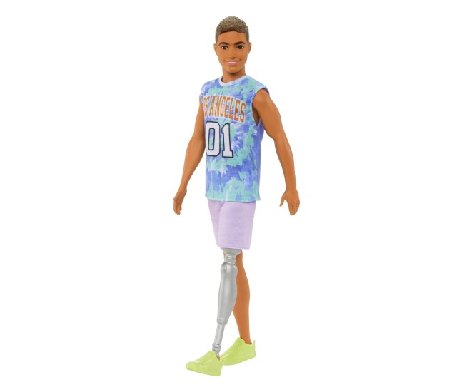 Barbie papusa baiat fashionistas saten cu un picior cu proteza Barbie papusa baiat fashionistas saten cu un picior cu proteza