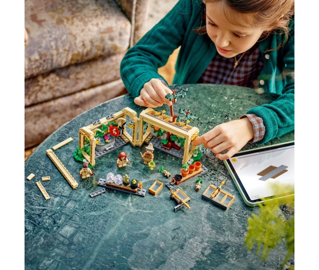 Lego harry potter castelul hogwarts lectia de ierbologie 76445