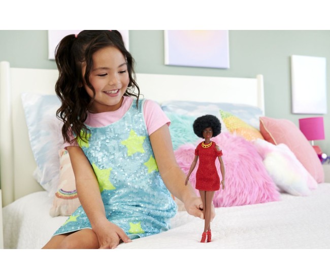 Papusa barbie fashionista mulatra cu par afro Papusa barbie fashionista mulatra cu par afro