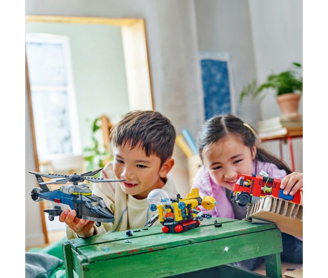 Lego city elicopter, camion de pompieri si submarin remixate 60462 Lego city elicopter, camion de pompieri si submarin remixate 60462