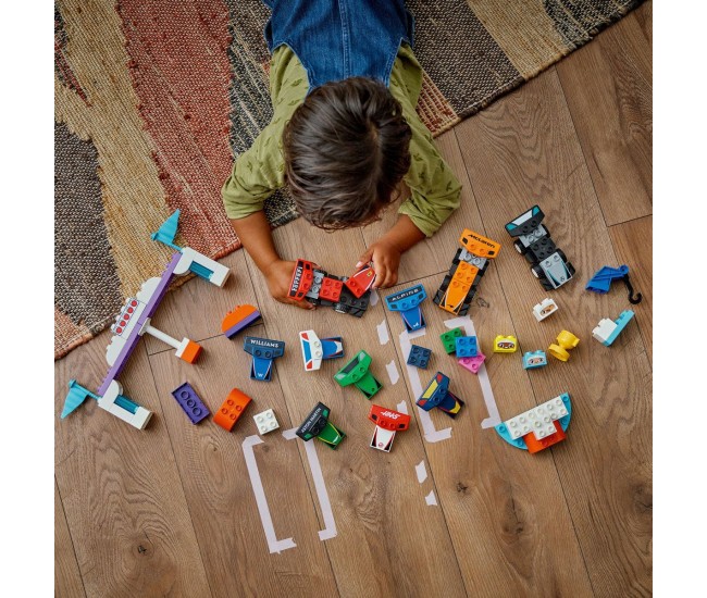 Lego duplo echipa f1: masini si piloti de curse 10445 Lego duplo echipa f1: masini si piloti de curse 10445