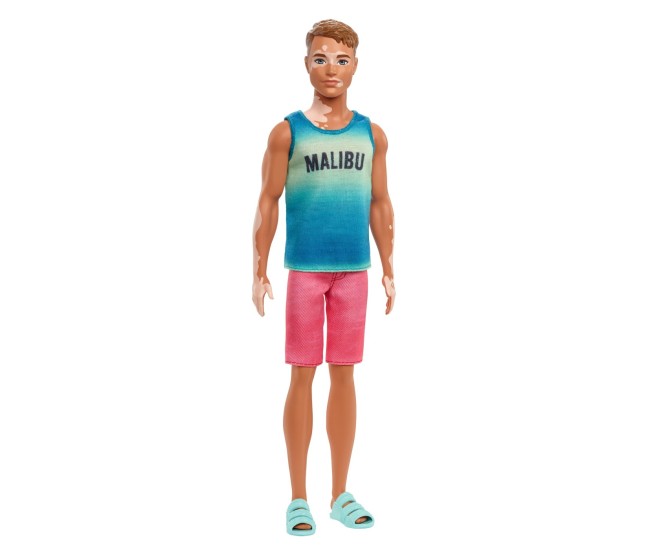 Barbie papusa baiat fashionistas cu maiou Barbie papusa baiat fashionistas cu maiou