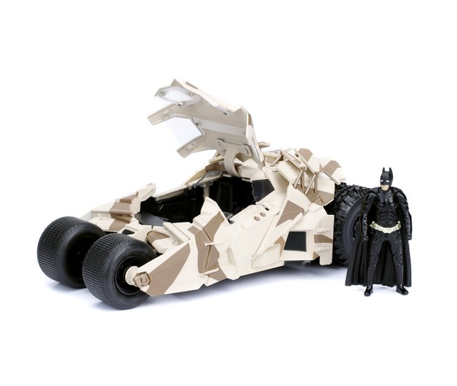 Batmobilul cu figurina si camuflaj Batmobilul cu figurina si camuflaj