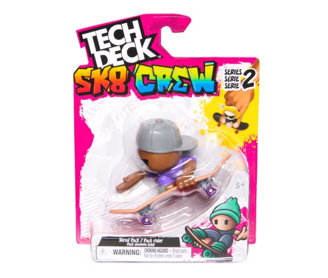 Tech dech sk8 crew pachet placa si figurina 9.6cm sapca gri Tech dech sk8 crew pachet placa si figurina 9.6cm sapca gri