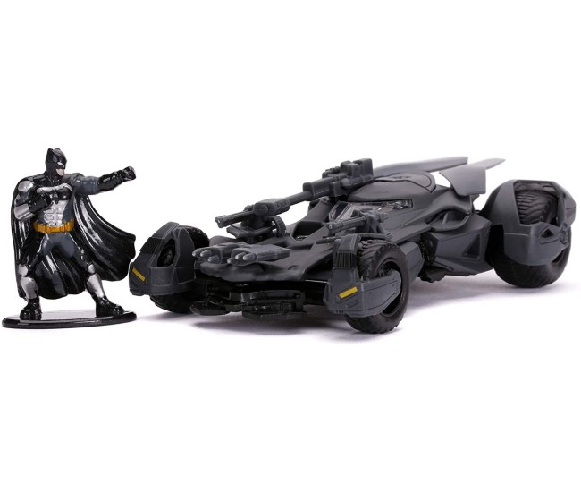 Batman automobil batmobile justice league 1:32 Batman automobil batmobile justice league 1:32