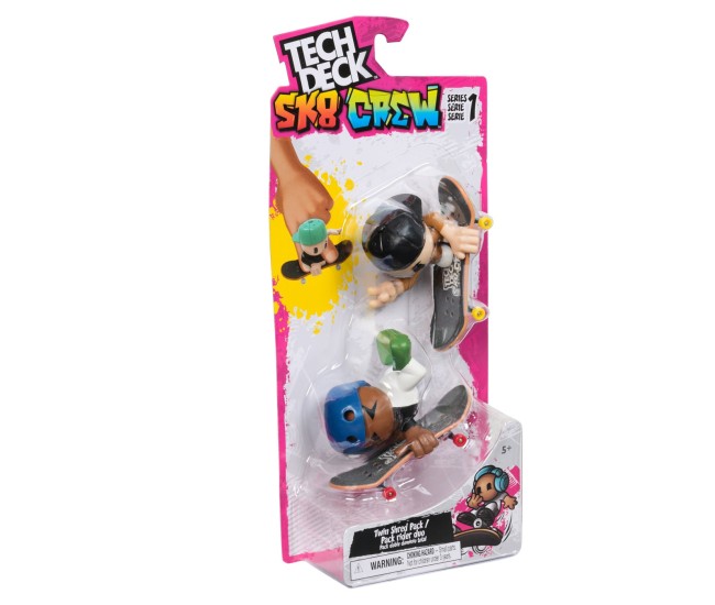 Tech dech sk8 crew pachet 2 seturi placa si figurina 9.6cm sapca neagra si casca albastra Tech dech sk8 crew pachet 2 seturi placa si figurina 9.6cm sapca neagra si casca albastra