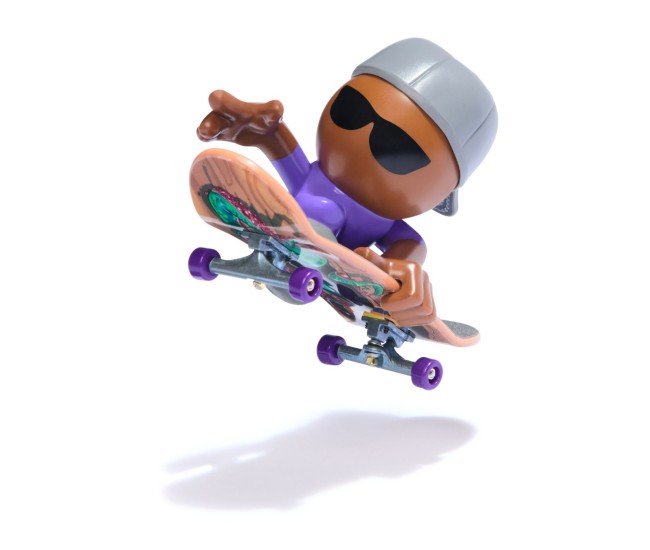 Tech dech sk8 crew pachet placa si figurina 9.6cm sapca gri Tech dech sk8 crew pachet placa si figurina 9.6cm sapca gri