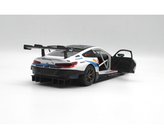 Masinuta construibila cu telecomanda bmw m8 gte scara 1 la 18 Masinuta construibila cu telecomanda bmw m8 gte scara 1 la 18