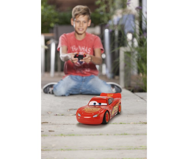 Masina cu telecomanda fulger mcqueen 17cm Masina cu telecomanda fulger mcqueen 17cm