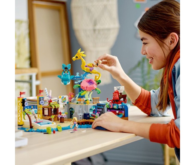 Lego friends parc de distractii pe plaja 41737 Lego friends parc de distractii pe plaja 41737
