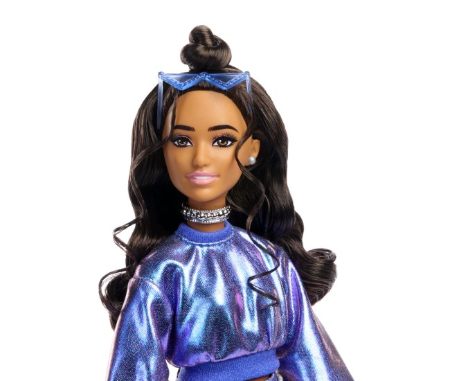 Barbie deluxe style papusa barbie rochie albastru metalizat Barbie deluxe style papusa barbie rochie albastru metalizat