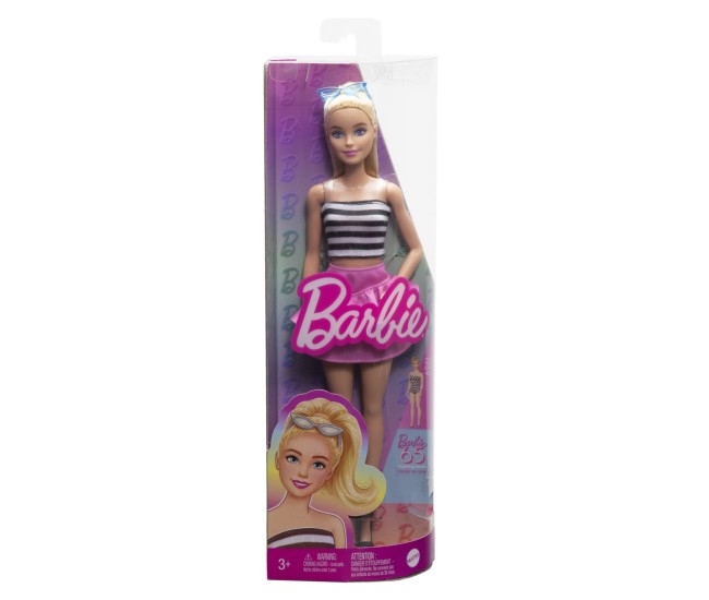Papusa barbie fashionista blonda cu parul prin in coada si fusta roz Papusa barbie fashionista blonda cu parul prin in coada si fusta roz