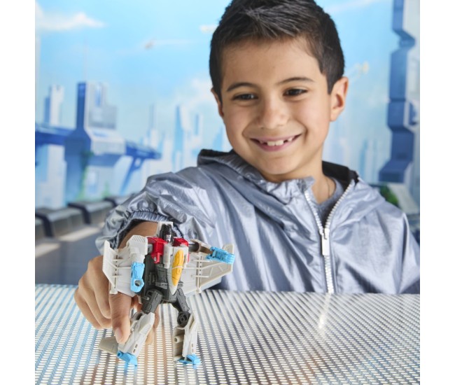 Transformers cyberworld robot starscream convertibil 10cm Transformers cyberworld robot starscream convertibil 10cm