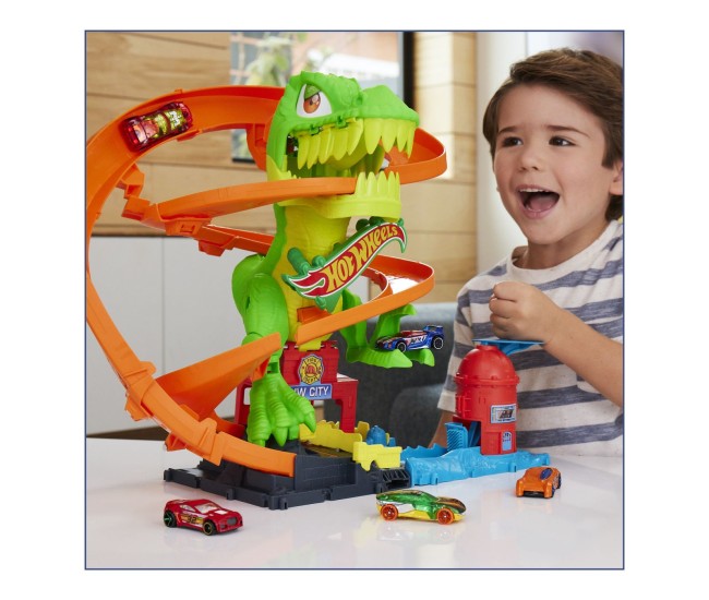 Hot wheels city set statia de pompieri si batalia cu trex Hot wheels city set statia de pompieri si batalia cu trex