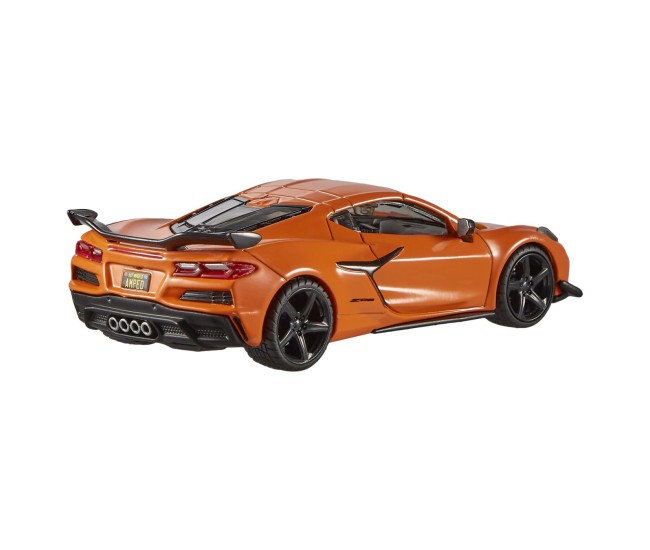 Hot wheels premium real riders masinuta metalica 23 corvette z06 scara 1:43 Hot wheels premium real riders masinuta metalica 23 corvette z06 scara 1:43