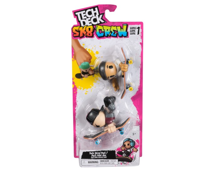 Tech dech sk8 crew pachet 2 seturi placa si figurina 9.6cm sapca neagra si casca neagra Tech dech sk8 crew pachet 2 seturi placa si figurina 9.6cm sapca neagra si casca neagra