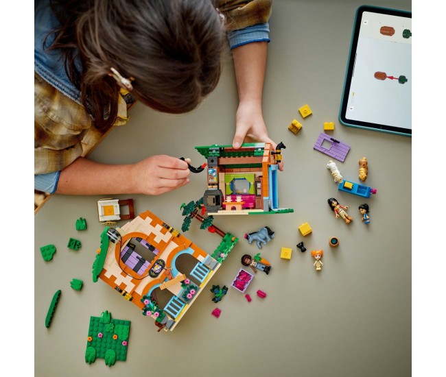 Lego friends ferma si grajd pentru ponei 42654 Lego friends ferma si grajd pentru ponei 42654