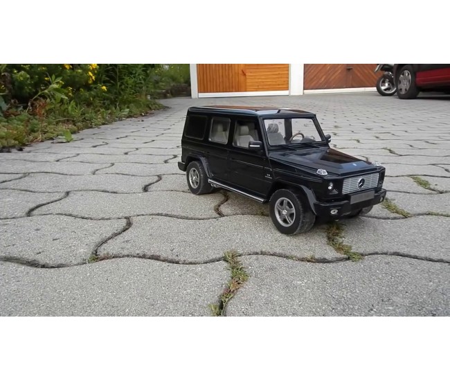 Masina cu telecomanda mercedes-benz g55 negru cu scara 1 la 24 Masina cu telecomanda mercedes-benz g55 negru cu scara 1 la 24