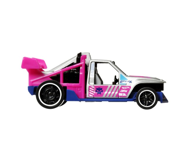 Hot wheels masinuta metalica cu sistem pull back lolux scara 1:43 Hot wheels masinuta metalica cu sistem pull back lolux scara 1:43