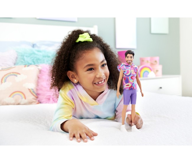 Barbie papusa baiat fashionistas brunet cu barba si tricou cu gluga