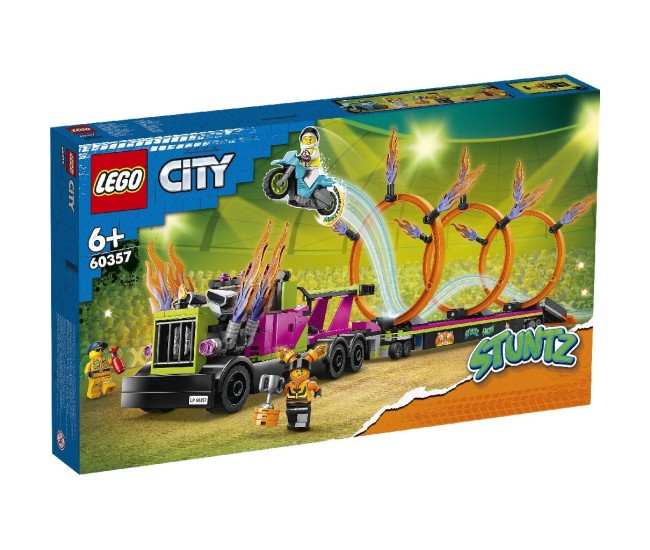 Lego city camion de cascadorie si provocarea cercurilor de foc 60357