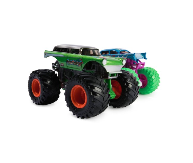 Monster jam set 2 masinute metalice avenger scara 1 la 64 Monster jam set 2 masinute metalice avenger scara 1 la 64