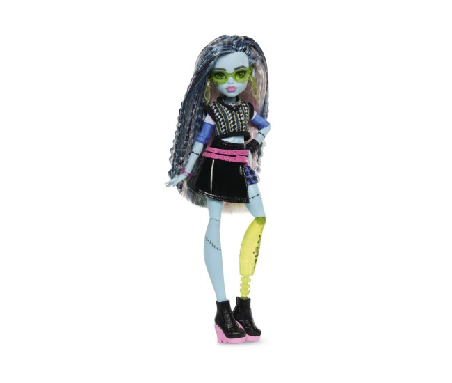 Monster high papusa frankie stein cu accesorii