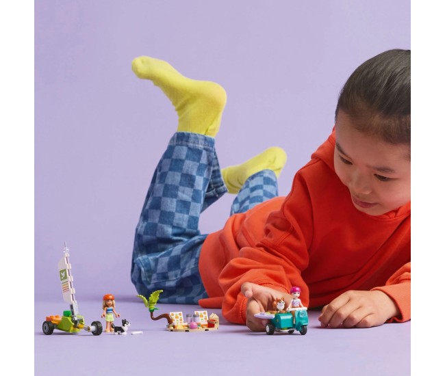 Lego friends aventuri cu catei la surfing si pe scuter 42641 Lego friends aventuri cu catei la surfing si pe scuter 42641