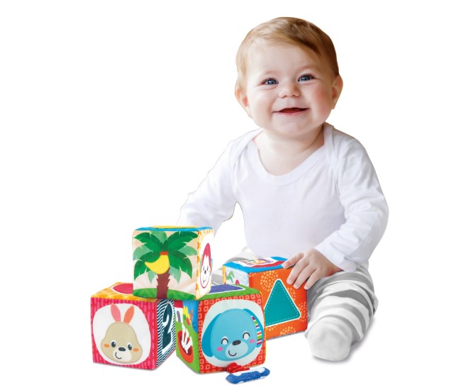 Winfun set 4 cuburi stivuibile din material textil Winfun set 4 cuburi stivuibile din material textil