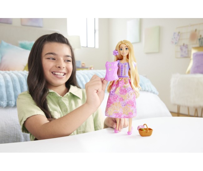 Disney princess spin and reveal papusa rapunzel Disney princess spin and reveal papusa rapunzel