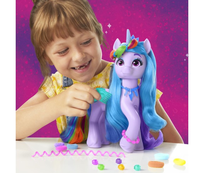 My little pony izzy moonbow si coafurile curcubeu My little pony izzy moonbow si coafurile curcubeu